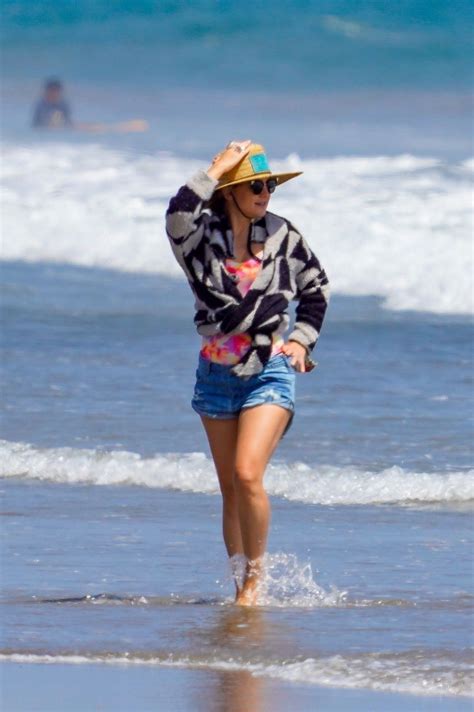 photos of kate hudson|kate hudson beach pics.